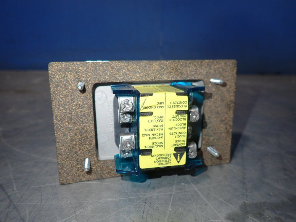 Allen Bradley Pushbutton - 800p-f2bbv