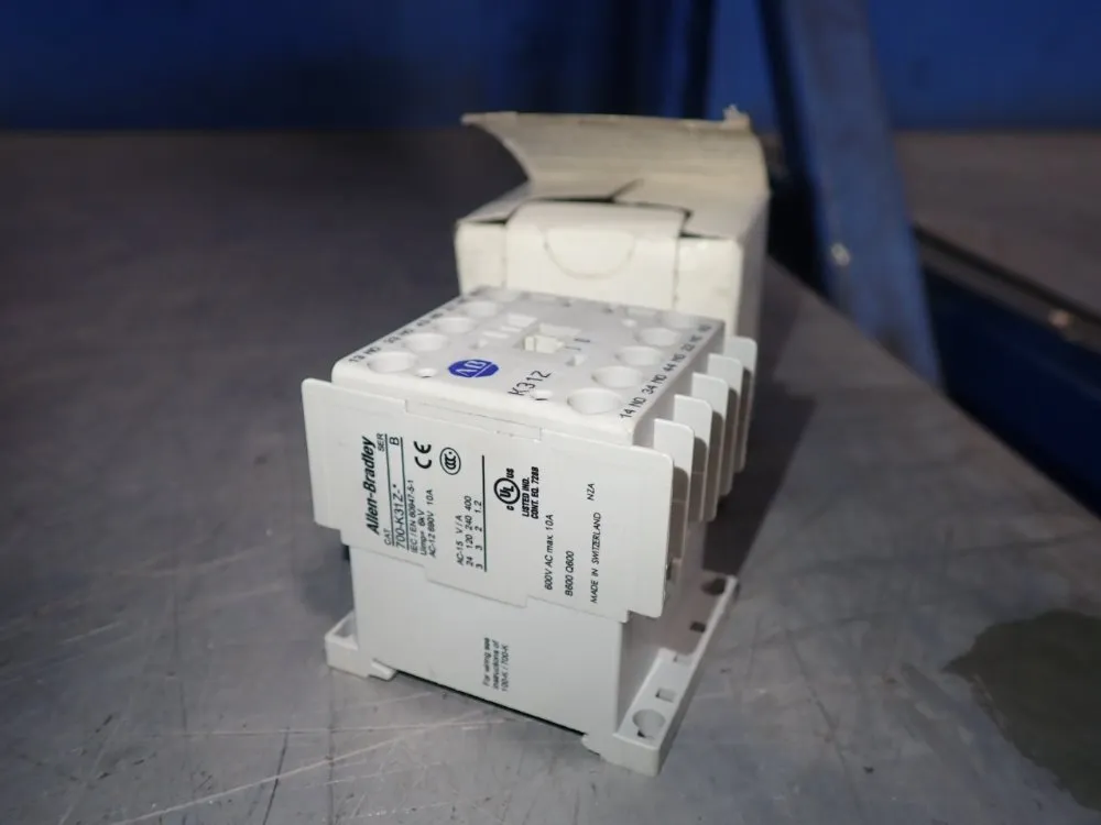 Allen Bradley Starter - 700-k31z