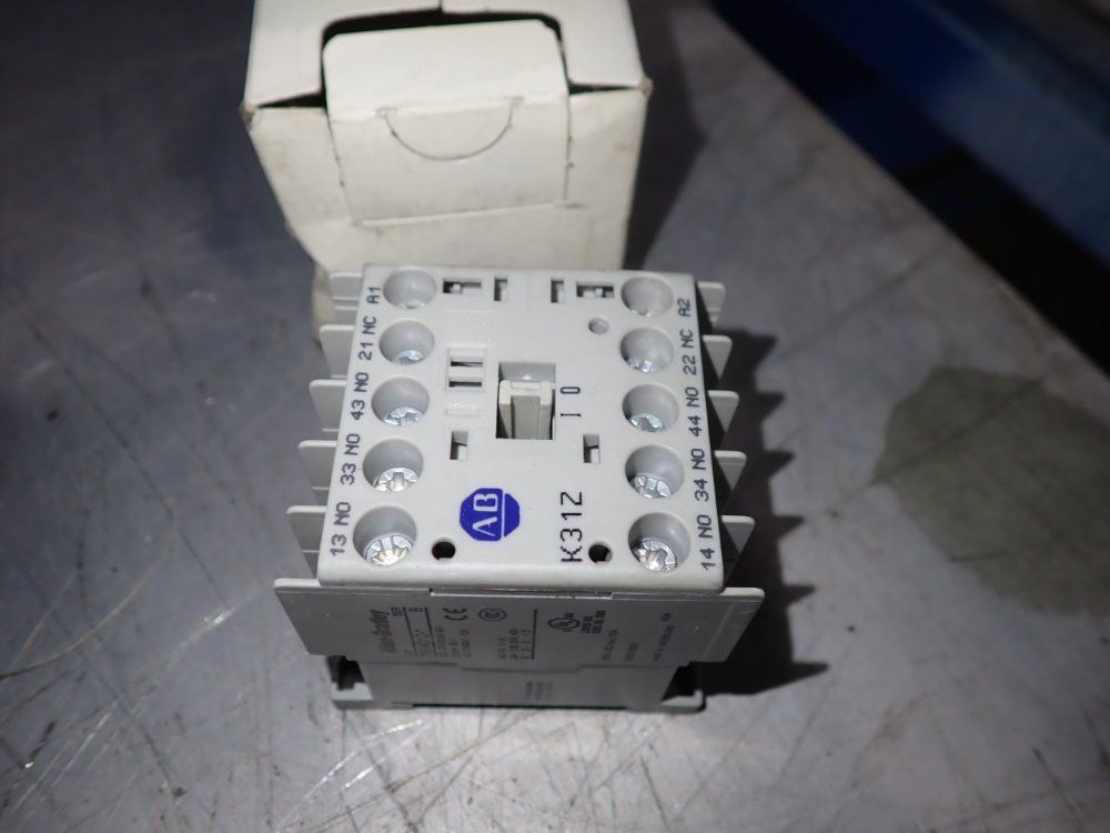 Allen Bradley Starter - 700-k31z