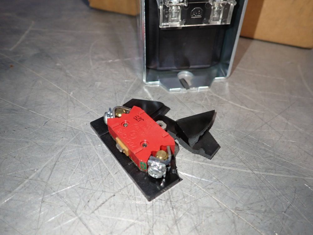 Allen Bradley Dc Relay - 700s-dcp310z24