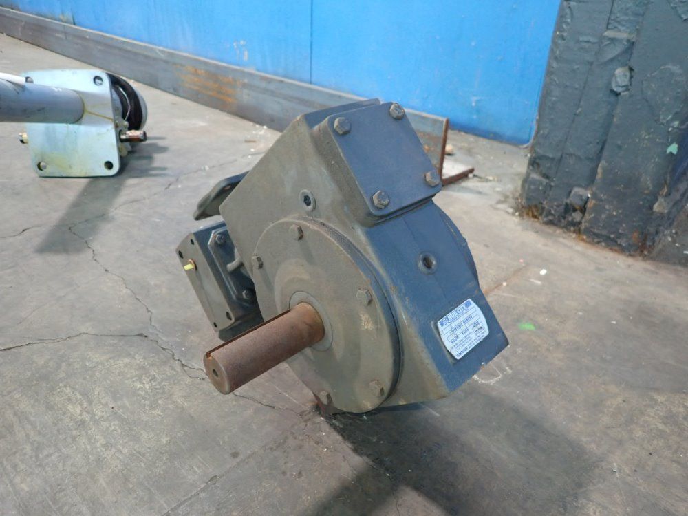 Hub City 200:1 Ratio Gear Reducer - 0220-69812-3804
