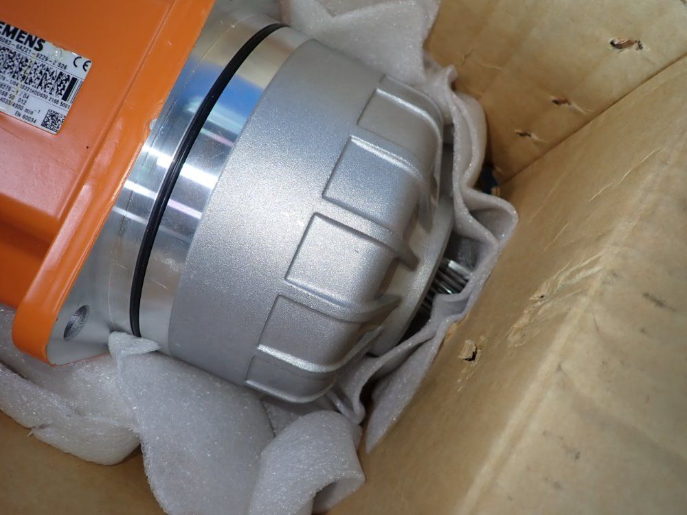 Siemens Servo Motor - 1fk6083-6az21-9zz9-z S26