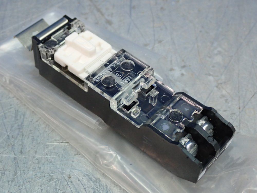 Allen Bradley Auxiliary Contact - 595-a