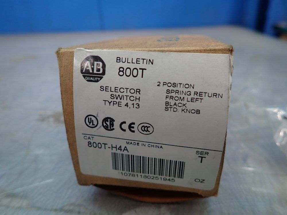 Allen Bradley Selector Switch - 800t-h4a