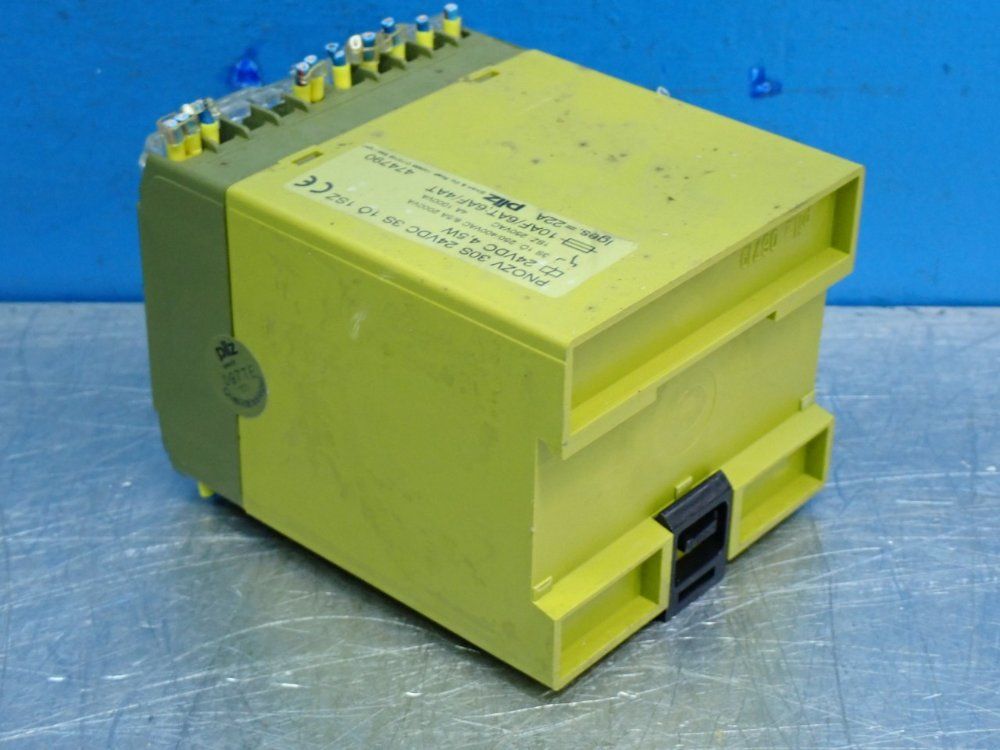Pilz Pnoz-series Monitoring Safety Relay - Pnozv30s24vdc