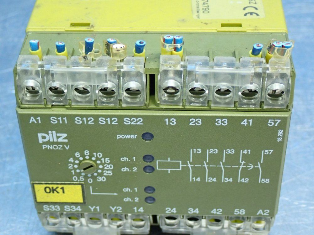 Pilz Pnoz-series Monitoring Safety Relay - Pnozv30s24vdc