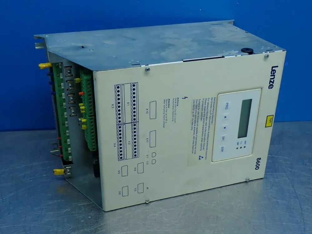 Lenze 8600-series Inverter Unit - Evf8602-e