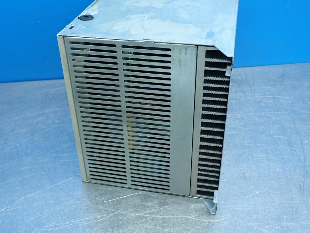 Lenze 8600-series Inverter Unit - Evf8602-e
