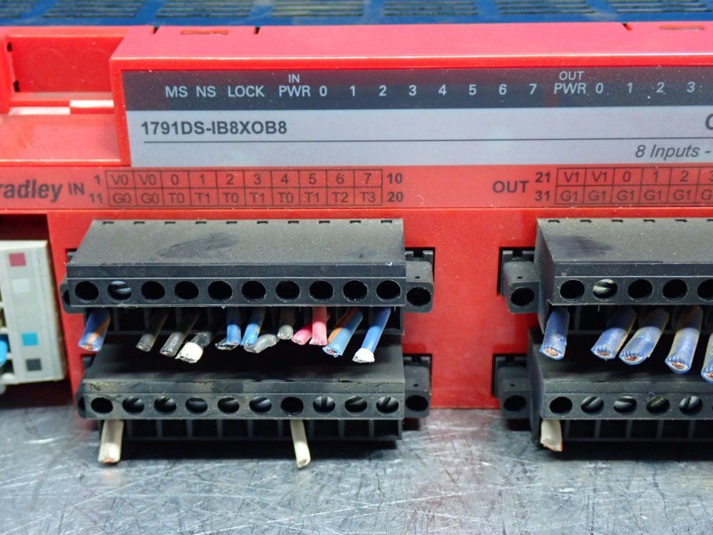 Allen Bradley Guard Compactblock Combination I/o Module - 1791ds-ib8xob8