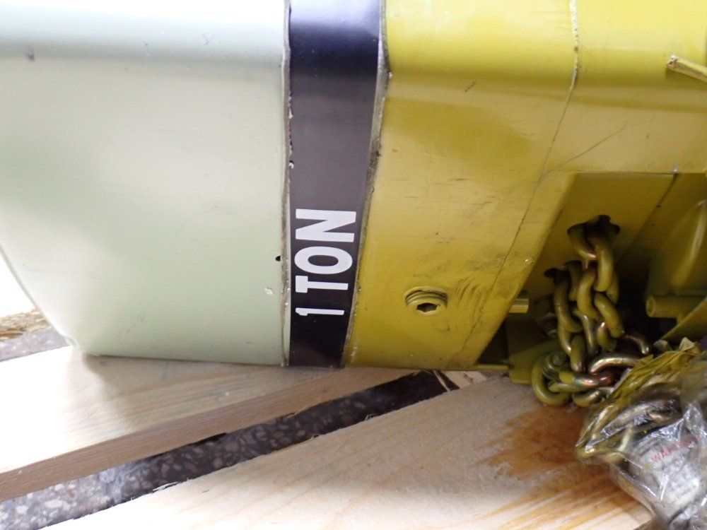 Yale 1 Ton Air Hoist