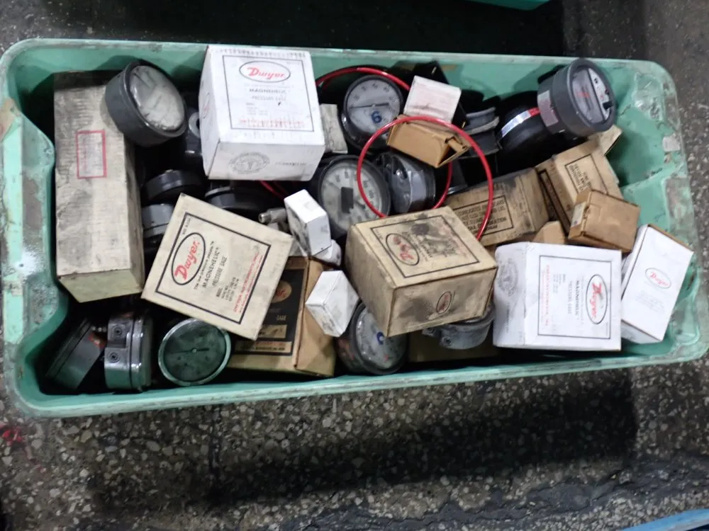 Dwyer / Ashcroft Gages