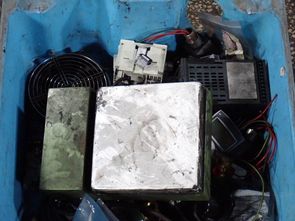 Contactors, Relays & Hot Plate