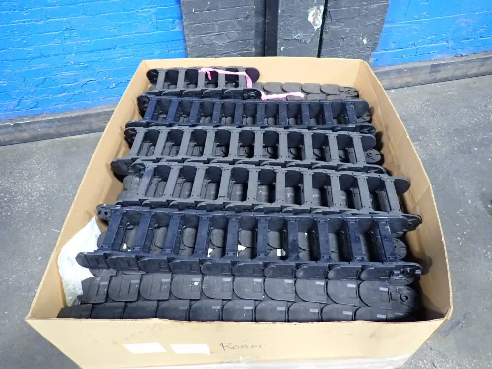 Igus 6" X 2" Cable Carrier