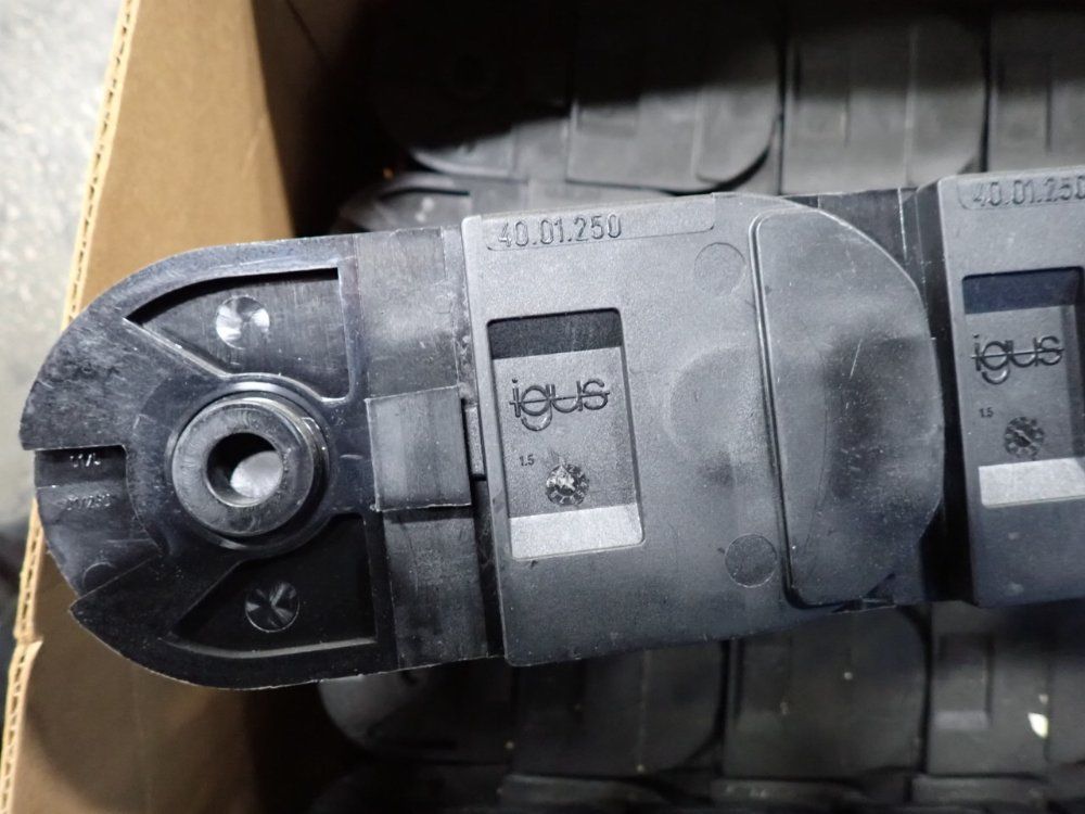 Igus 6" X 2" Cable Carrier