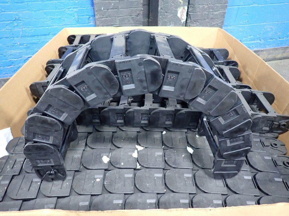 Igus 6" X 2" Cable Carrier