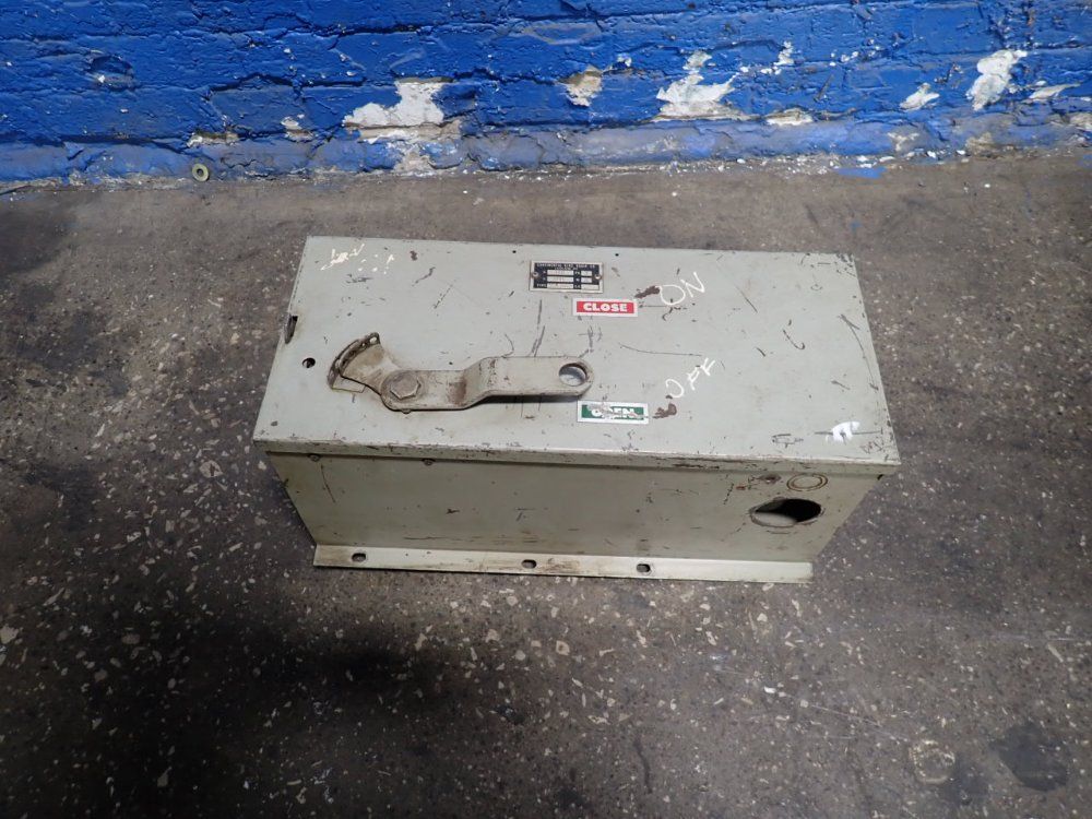 Continetal Electric Equipment Co. 100a Bus Plug - Pfa353