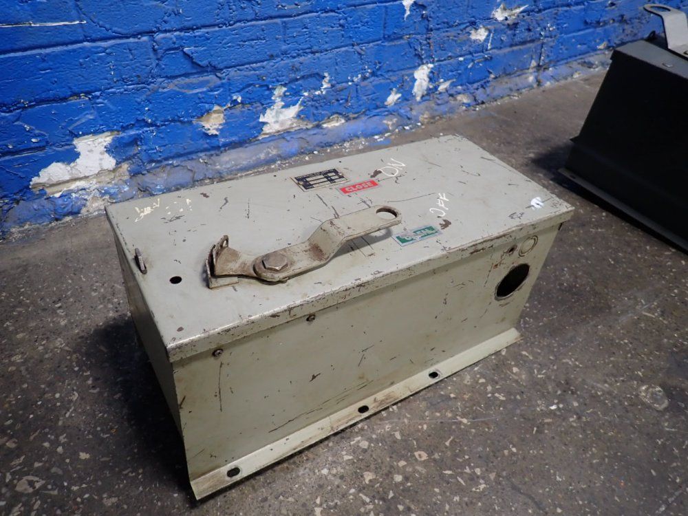 Continetal Electric Equipment Co. 100a Bus Plug - Pfa353