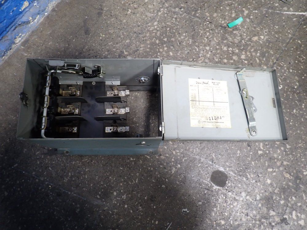 Gould 30a Bus Plug - Bos14351