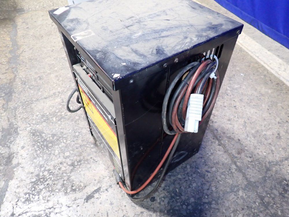 Kw Battery Co. 24 Volt Battery Charger - 12-255f1-9a22