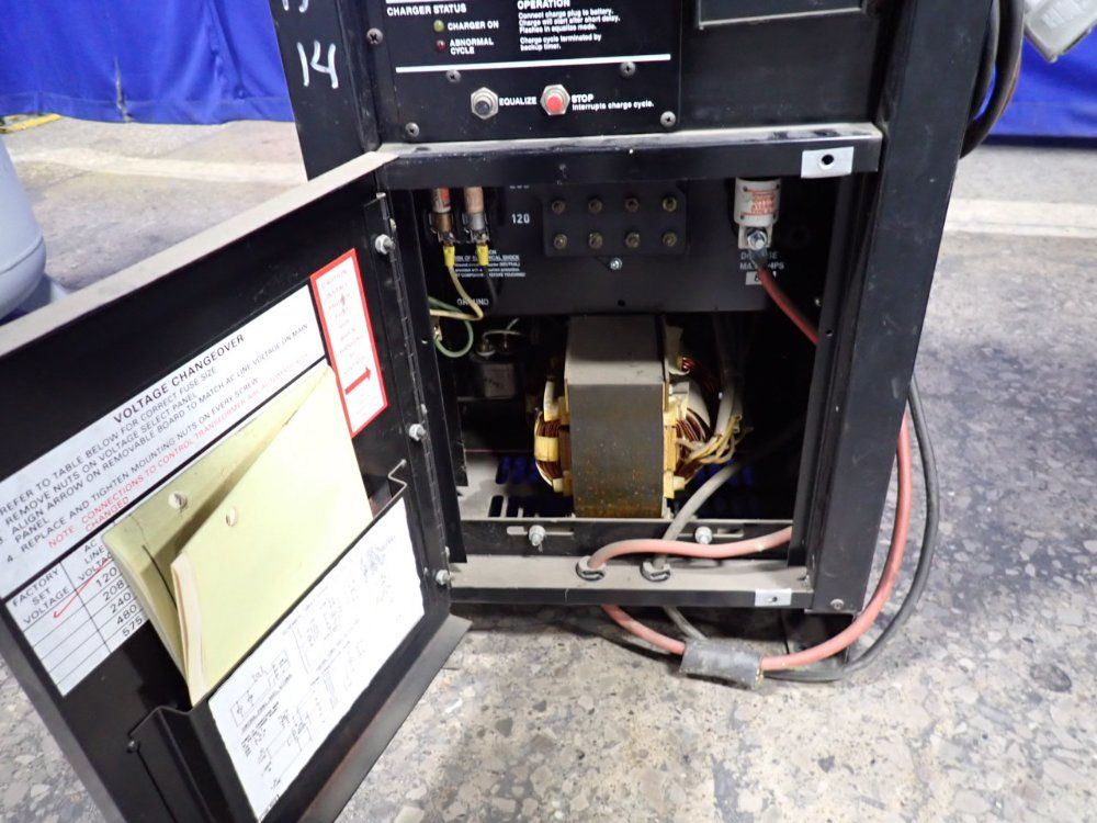 Kw Battery Co. 24 Volt Battery Charger - 12-255f1-9a22