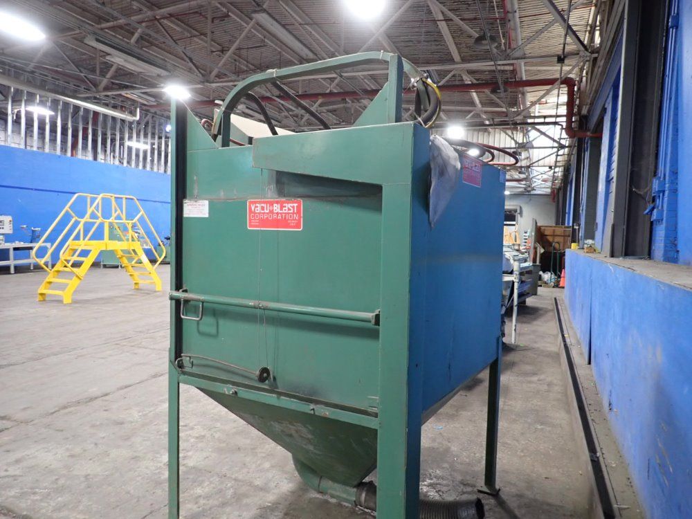 Vacu Blast Corporation 46" X 40" X 40" Blast Cabinet - 4x4pn300105