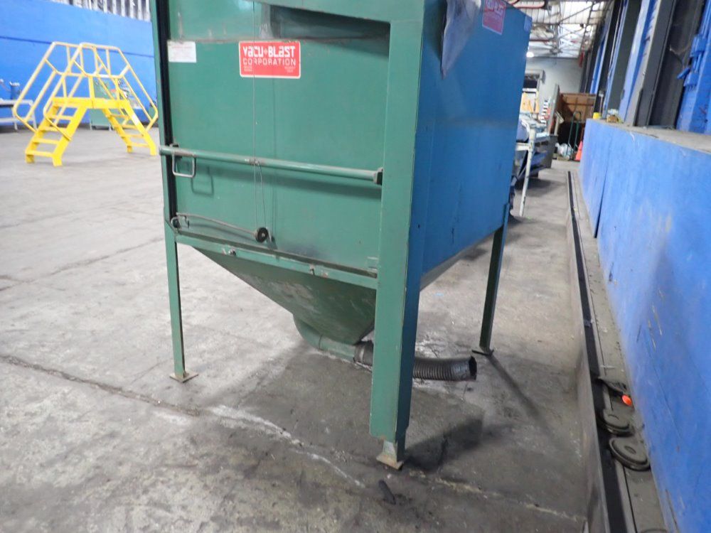 Vacu Blast Corporation 46" X 40" X 40" Blast Cabinet - 4x4pn300105