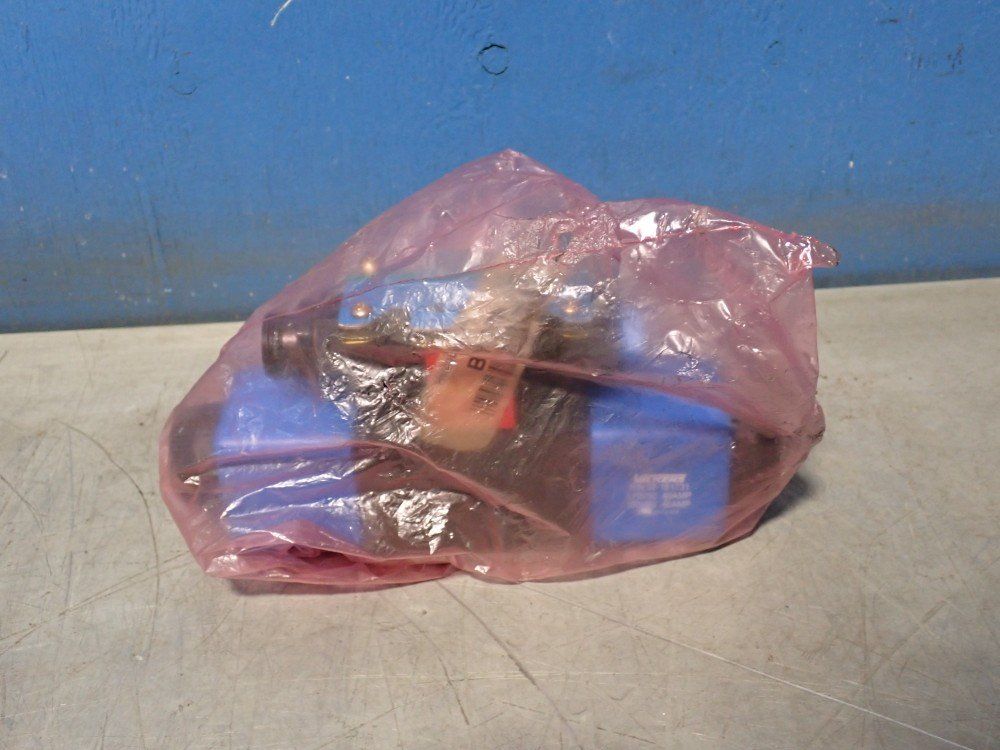 Eaton 350 Bar (5000 Psi) Directional Control Valve - Dg4v-3s-6c-m-fpa5w-b5-60