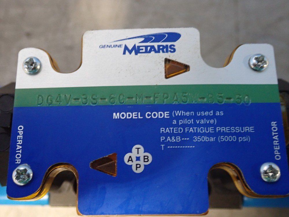 Metaris 350 Bar (5000 Psi) Directional Control Valve - Dg4v-3s-6c-m-fpa5w-b5-60