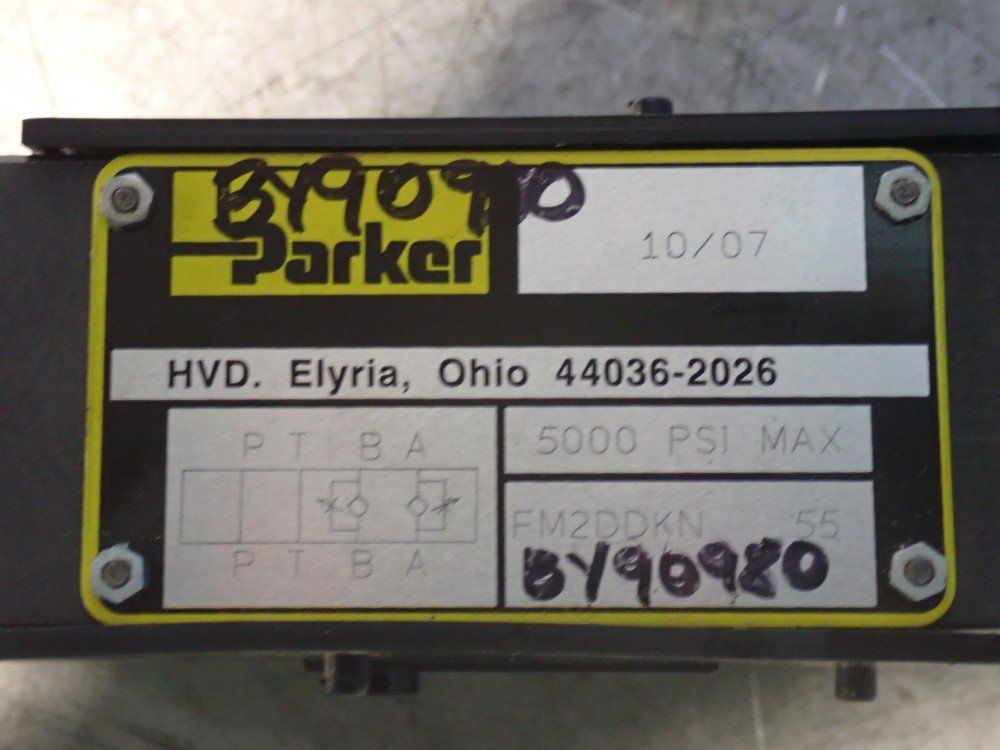 Parker 5000 Psi Max Directional Control Valves - Fm2ddkn 55