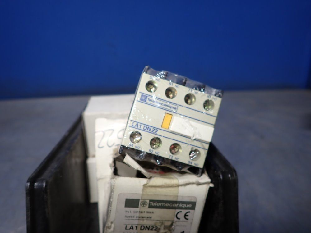 Telemecanique Electrical Components - La1dn22