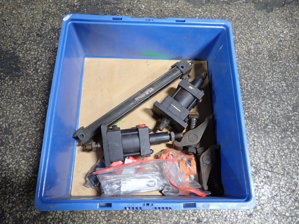 Cylinders / Hardware