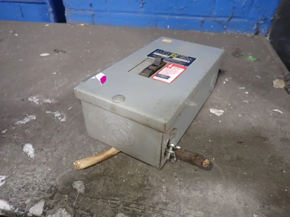 Square D Qo Load Center - Q02-4l70s