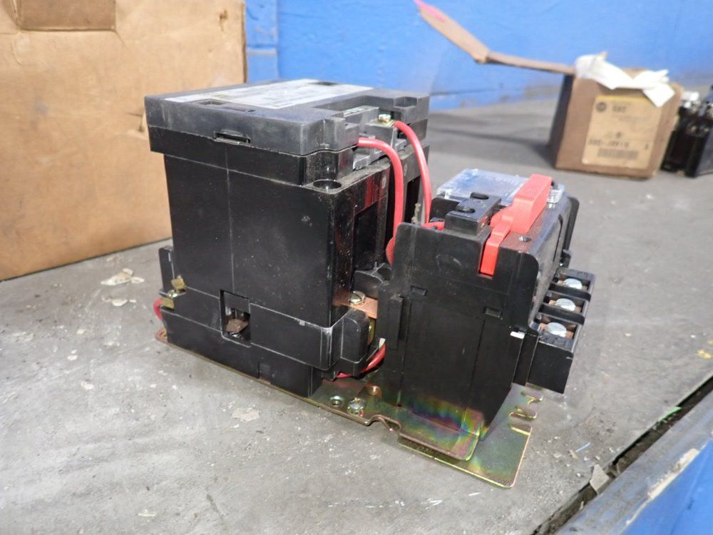 Square D Motor Starter - 8536sd01h20s