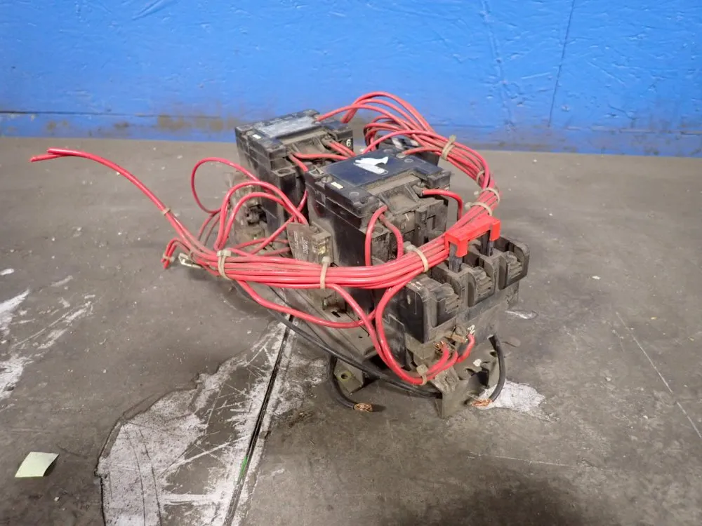 Square D Size 1 Motor Starter - Sc07