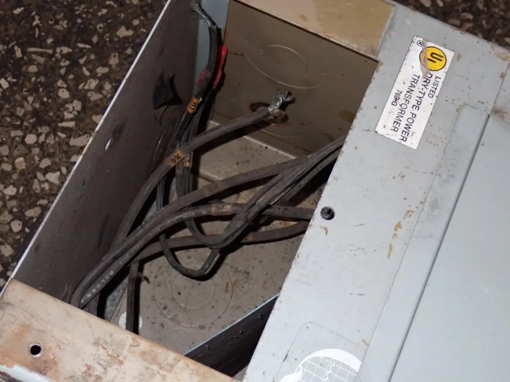 Ge / General Electric 10 Kva Transformer - 9t21b1006g2