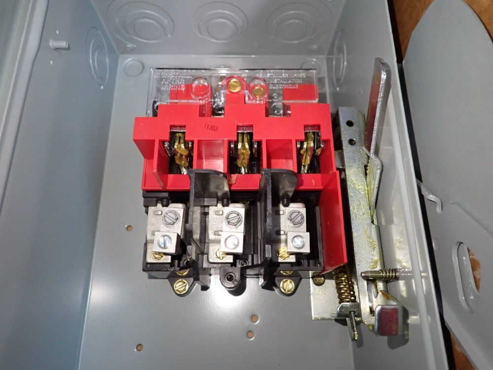 Eaton 30 Amp Non-fusible Disconnect - Dh361uhk