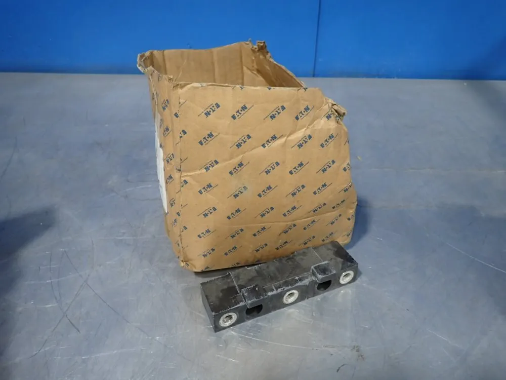 Eaton Support Insulator Kit