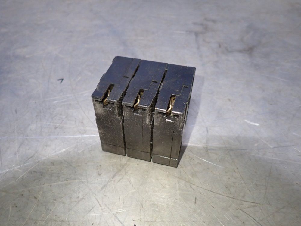 Eaton Circuit Breaker - Hqp3020h