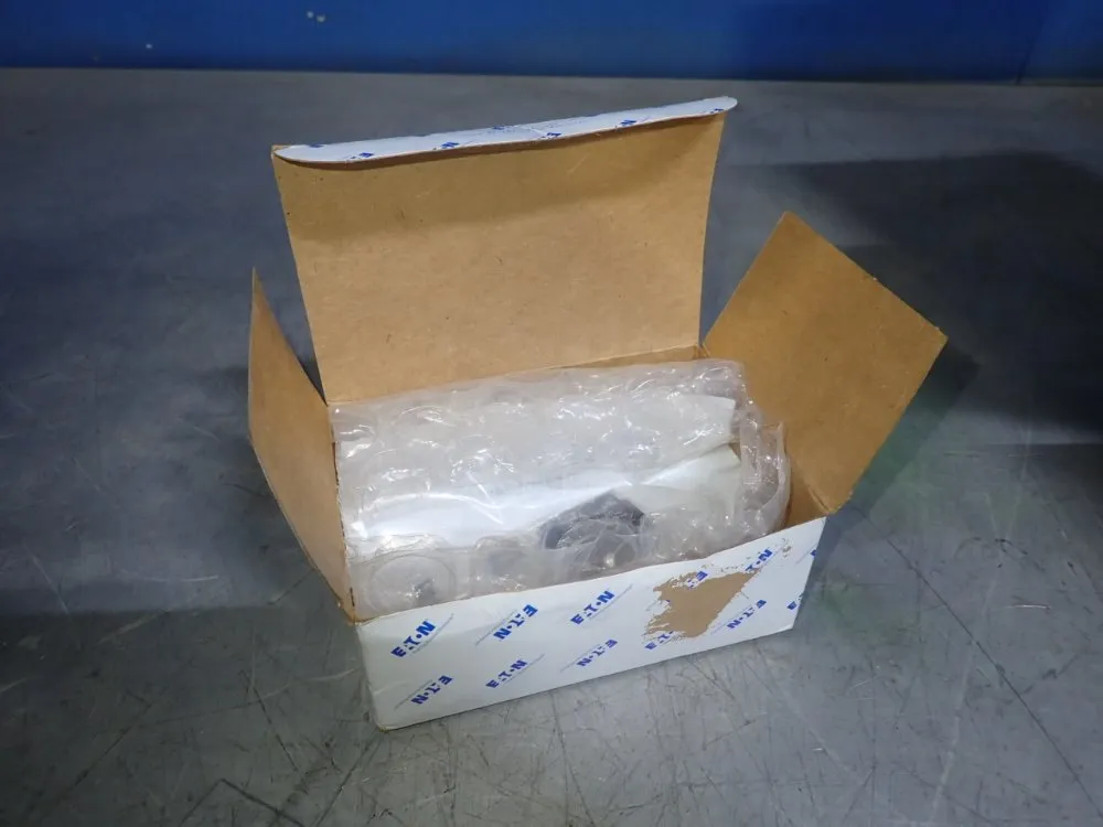 Eaton Full Voltage Light Unit - E22dl24w