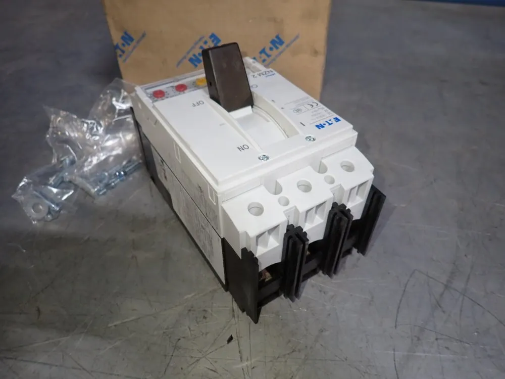 Eaton Circuit Breaker - Nzmn2-ve160-na