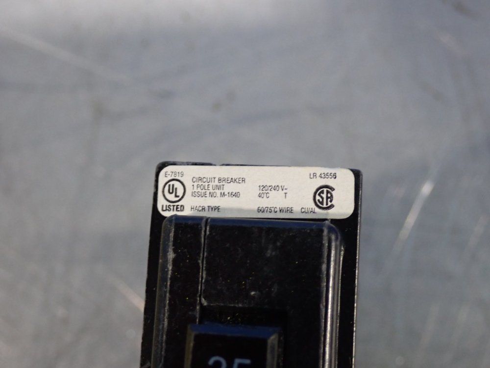 Eaton Magnetic Circuit Breaker - Qbhw1035