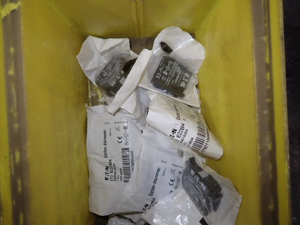 Eaton Contact Blocks - E22b4