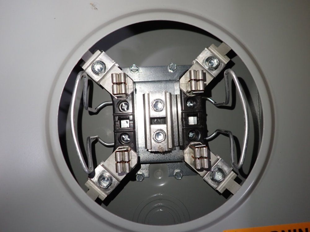 Eaton 200a Meter Socket - Uhirs213bcvch