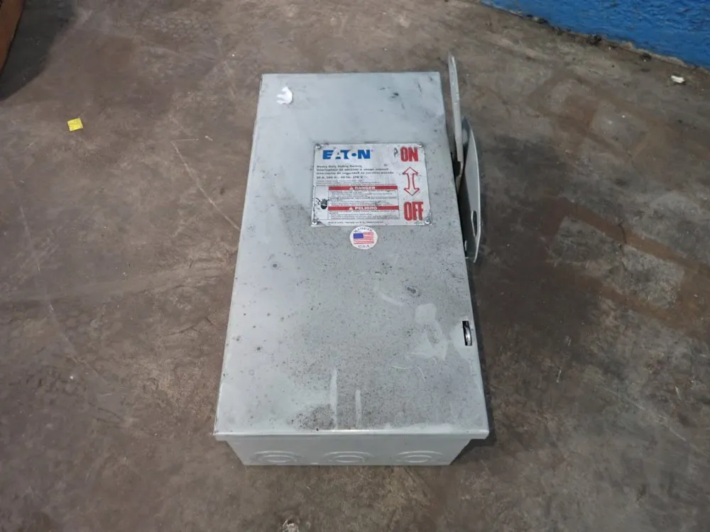 Eaton 30 Amp Fusible Disconnect - Dh321ngk
