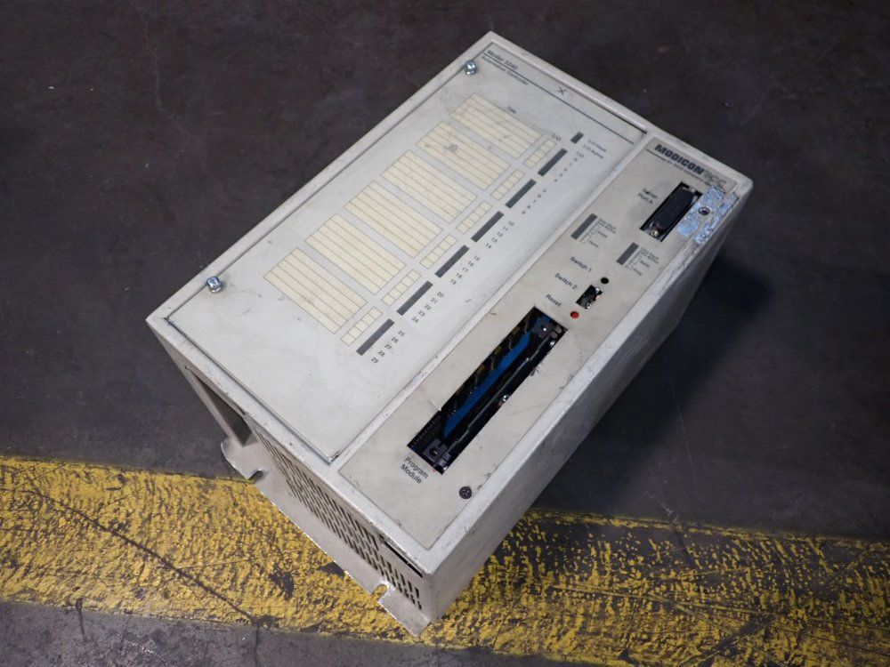 Schneider Electric Automated Controller - 100-265-816