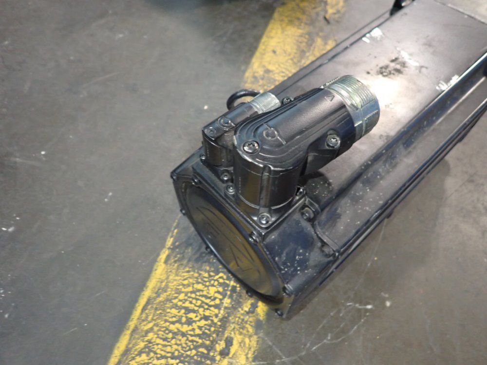 Allen Bradley 10.6 Hp Servo Motor - Mpl-b580j-sj72aa