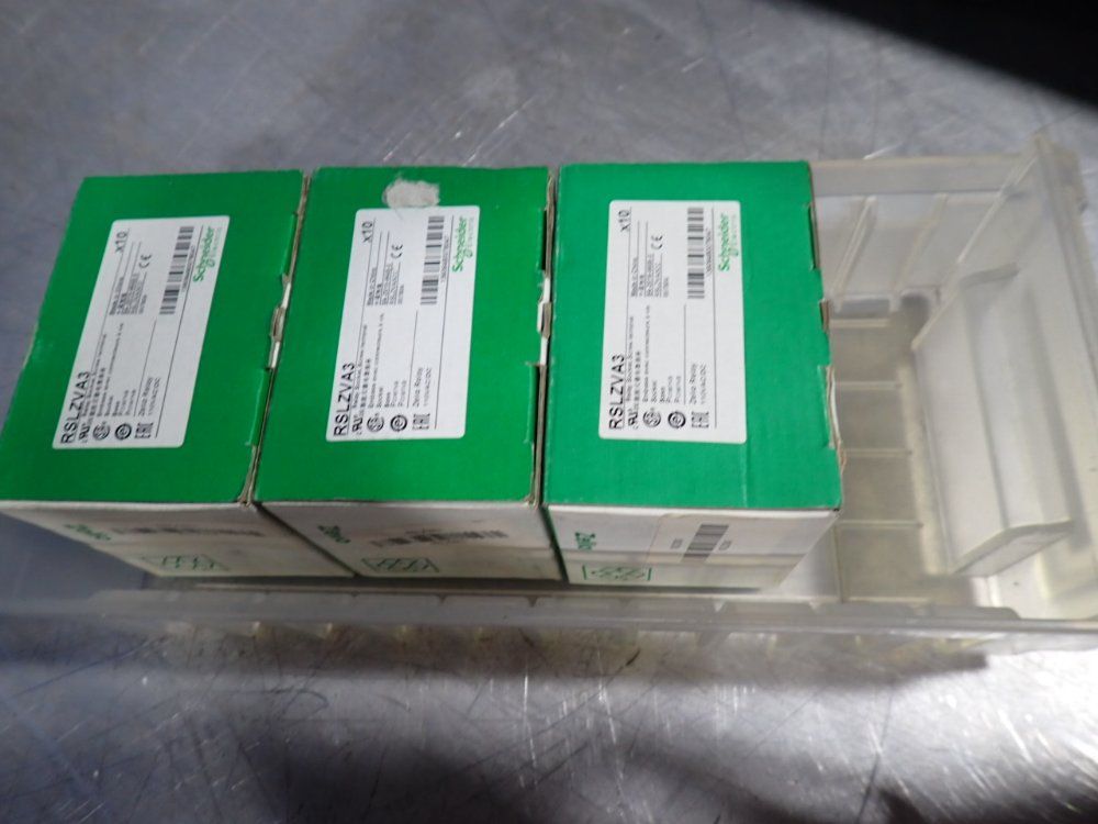 Schneider Electric 6 Amp Relay Socket - Rslzva3