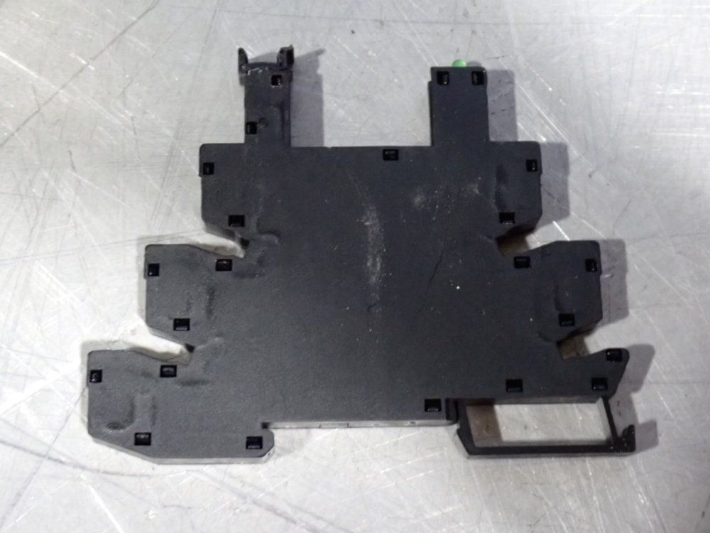 Schneider Electric 6 Amp Relay Socket - Rslzva3