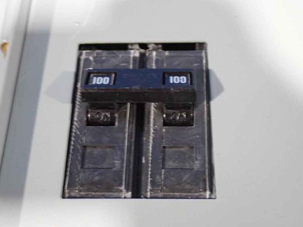 Eaton Automatic Transfer Switch - Egs100nsea