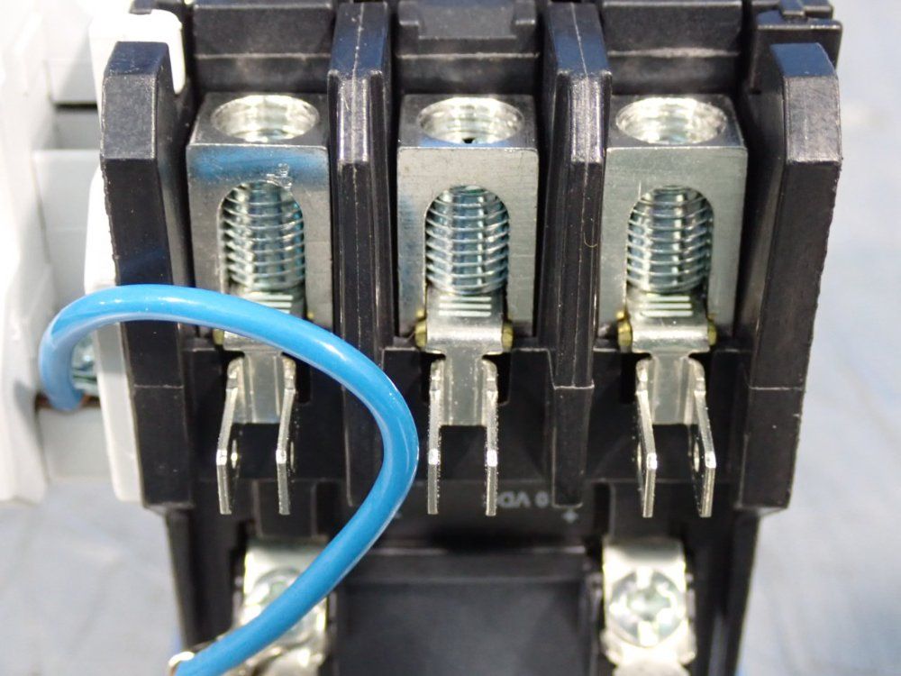 Eaton Definite Purpose Contactor - C25dnf3401a